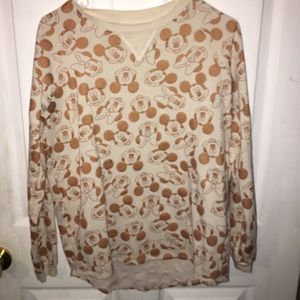 Long sleeve sweatshirt